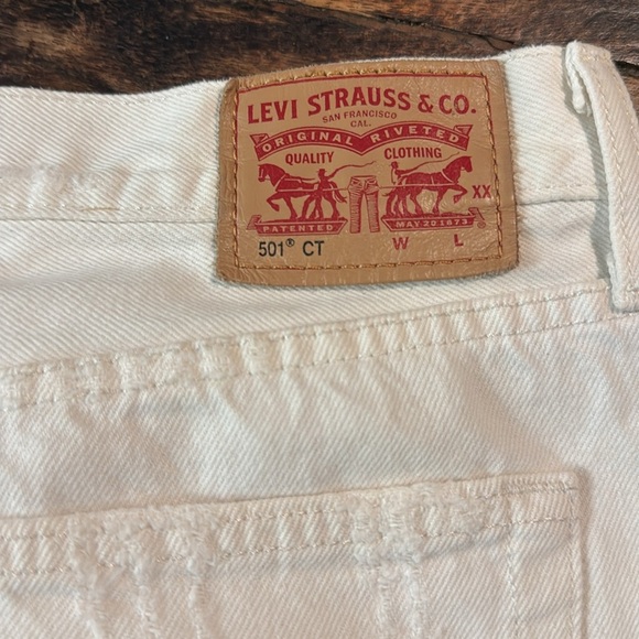 White 501 ct size 29 jeans distressed - Picture 11 of 16